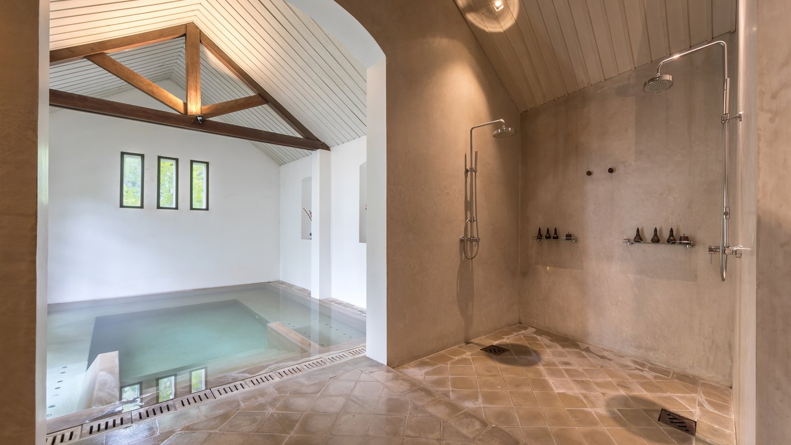 Quiet indoor pool with showers and daylight